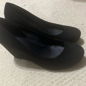 Apt 9 black wedges